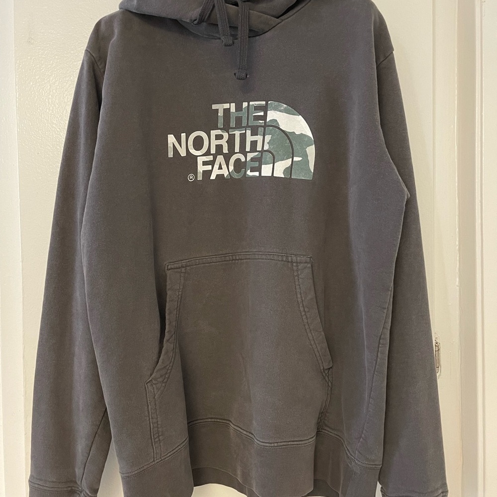 North Face Size M Color Grey Gently Pre-Loved
